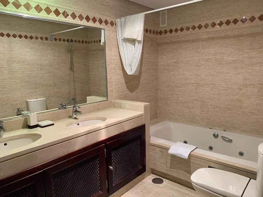 El Soto De Marbella Free Golf-Tennis-Padel-Gym Gf 2 Bed 2 Bath Apartment P2B-P14 マラガ